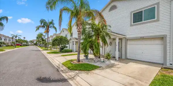 505 HIDDEN HARBOUR DRIVE
