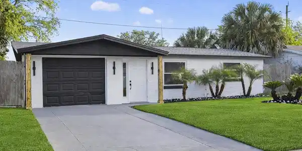 4929 LARGO TERRACE