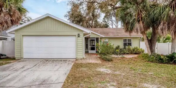 854 GUILD DRIVE