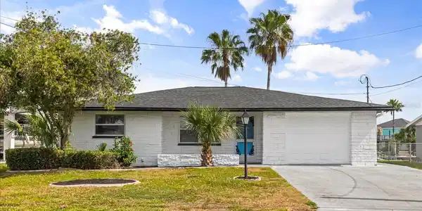3435 GULF COAST DRIVE