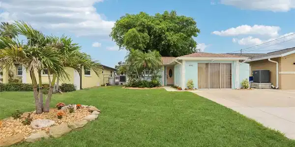 4942 BLUE HERON DRIVE