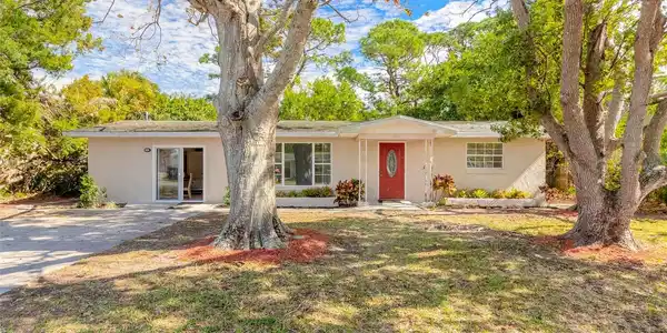 1855 FERN PALM DRIVE