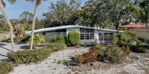 204 GULF DRIVE