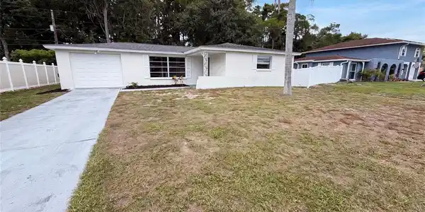 3400 BAINBRIDGE DRIVE