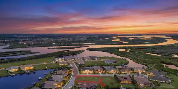 11404 HARBOURSIDE LANE