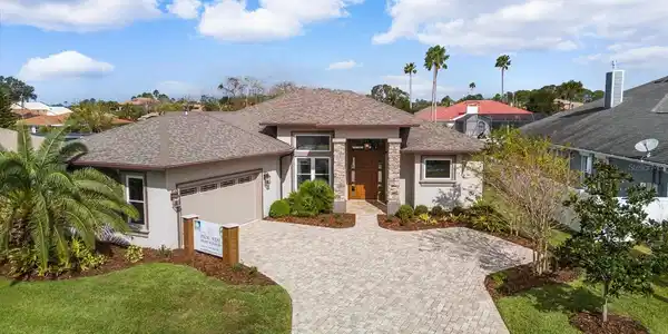7 CARLOS COURT