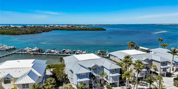 1390 BEACH ROAD