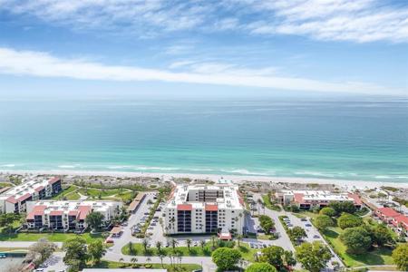 2045 GULF OF MEXICO DRIVE