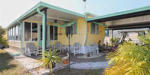 118 E SAINT LUCIA LOOP