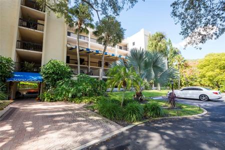 207 TARPON POINT