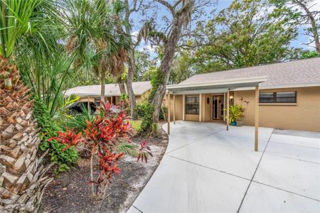 4929 VILLAGE GARDENS DRIVE