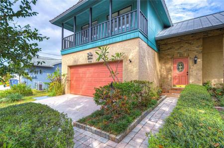 713 KINGSTON COURT