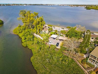 1505 PELICAN POINT DRIVE