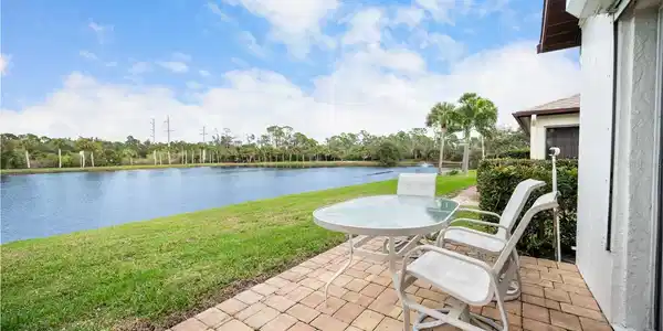 685 LINDEN DRIVE