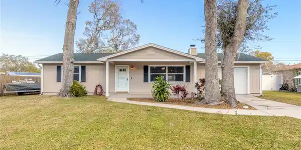 2609 KUMQUAT DRIVE