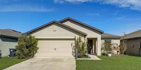 1106 WYNNMERE WALK AVENUE
