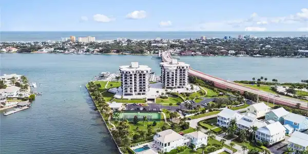 501 N CAUSEWAY