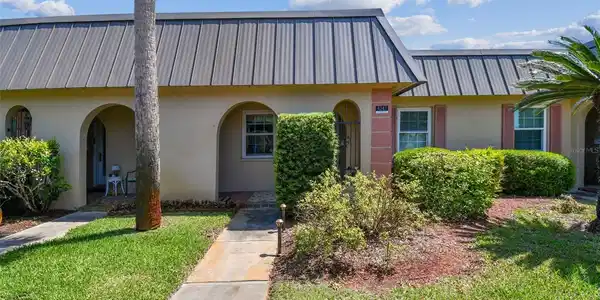 4247 STRATFORD DRIVE