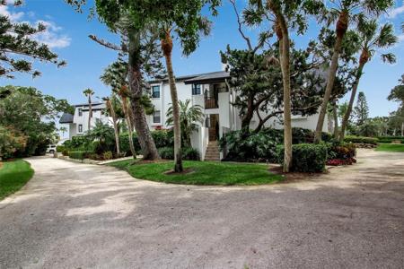 5220 GULF OF MEXICO DRIVE