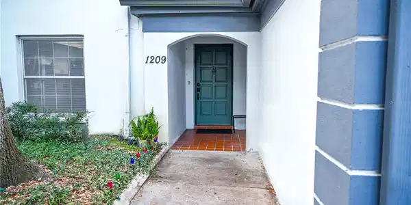 1209 N MCMULLEN BOOTH ROAD
