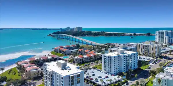 800 S GULFVIEW BOULEVARD