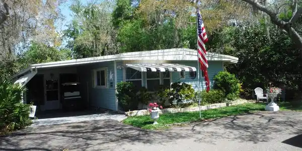 38 STAG RUN COURT