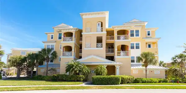 8581 AMBERJACK CIRCLE