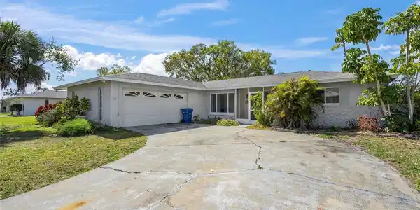 2210 BLACKWOOD DRIVE