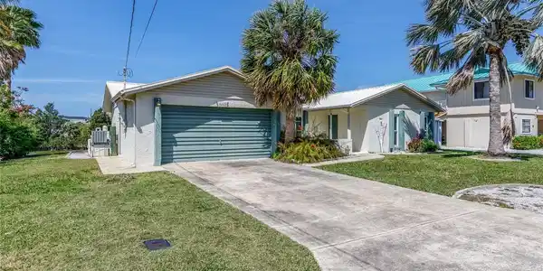 4263 BELLAIRE DRIVE