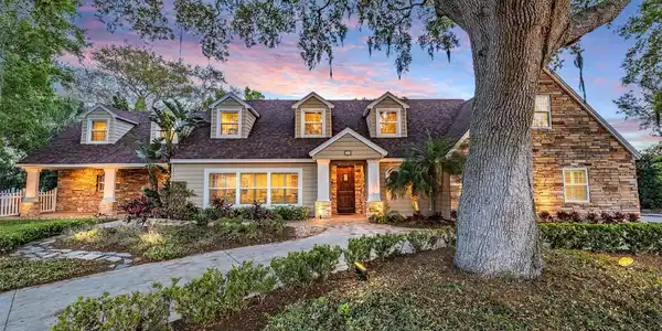 307 HARBOR VIEW LANE