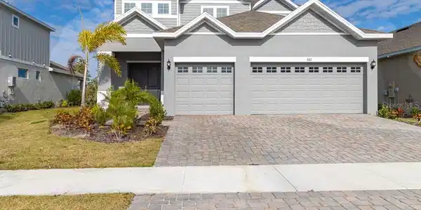 927 SIGNET DRIVE