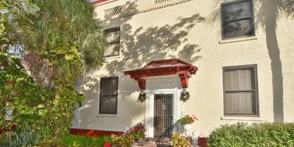 262 TAMPA AVENUE W