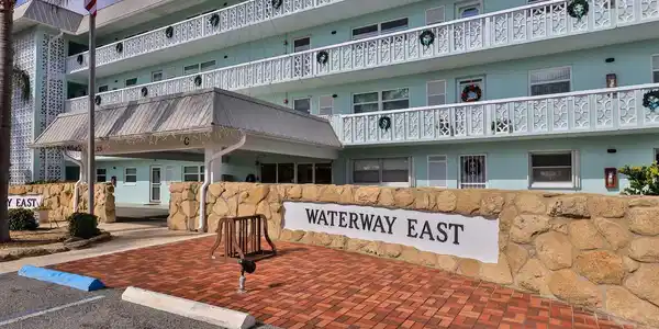325 N Causeway