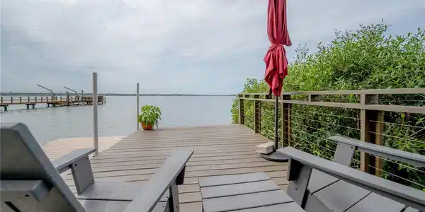 500 SHORE DRIVE E
