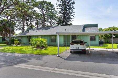 5061 BARRINGTON CIRCLE