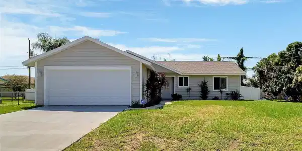 207 ABALONE ROAD