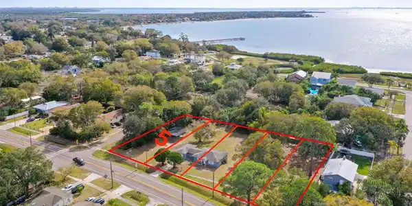 Home Site 5 SAINT PETERSBURG DRIVE W