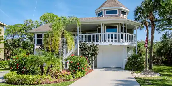 7334 BRIGHTWATERS COURT