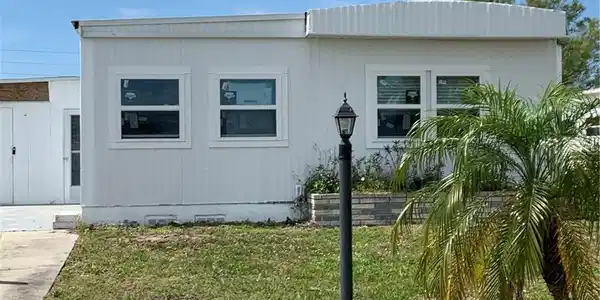 1546 SANDERLING DRIVE