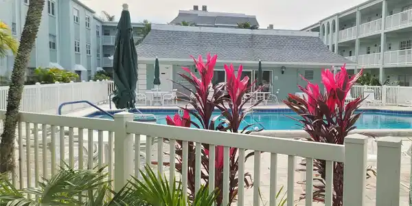 1706 BELLEAIR FOREST DRIVE