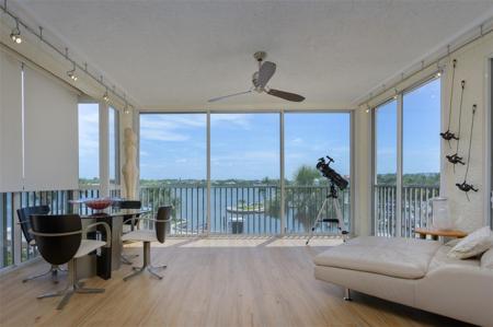 1260 DOLPHIN BAY WAY