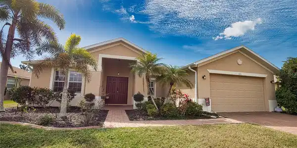 5371 LAYTON DRIVE