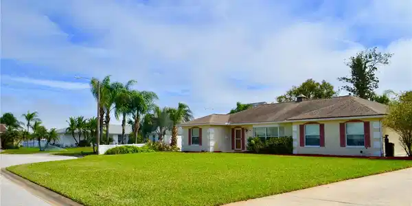 28 STERLING CIRCLE