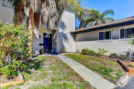 911 BYRON LANE