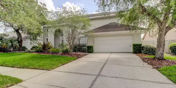 9401 WOODBAY DRIVE