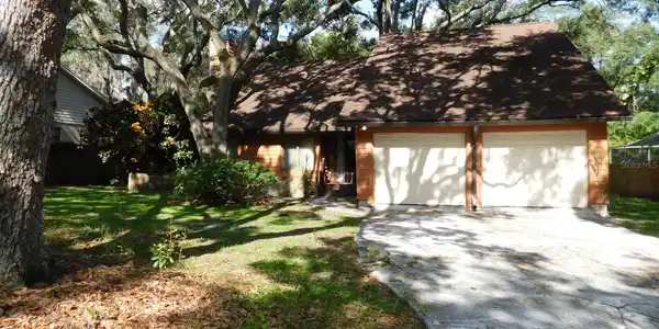 16 PINEWOOD CIRCLE