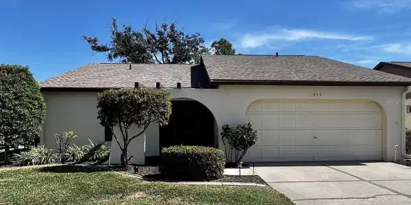 642 FOXWOOD BOULEVARD