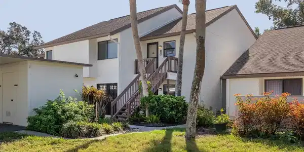 758 BIRD BAY DRIVE W