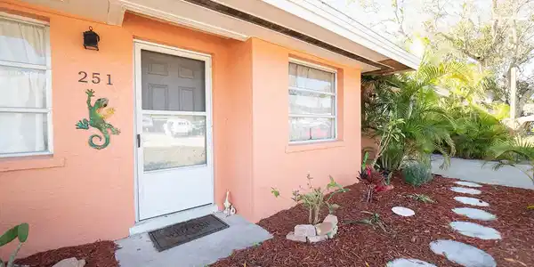 251 LAKEVIEW LANE