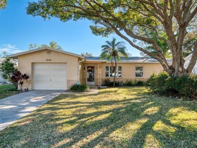 2113 LAUREN DRIVE